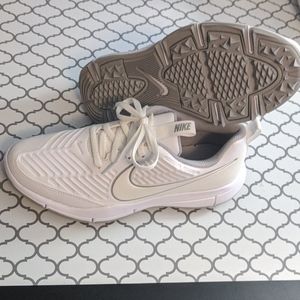 NWOT Nike Golf Shoes